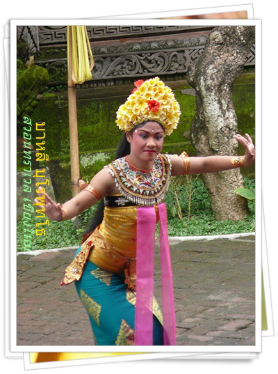 ระบำบารอง บาหลี สวอนทราเวลนำเที่ยวต่างประเทศ www.takethaitour.com 053-218192
