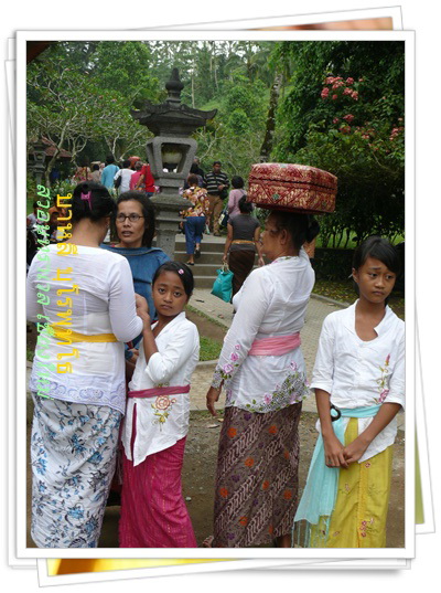 ชาวฮินดู เกาะบาหลี สวอนทราเวลนำเที่ยวบาหลี 053-218192 www.takethaitour.com